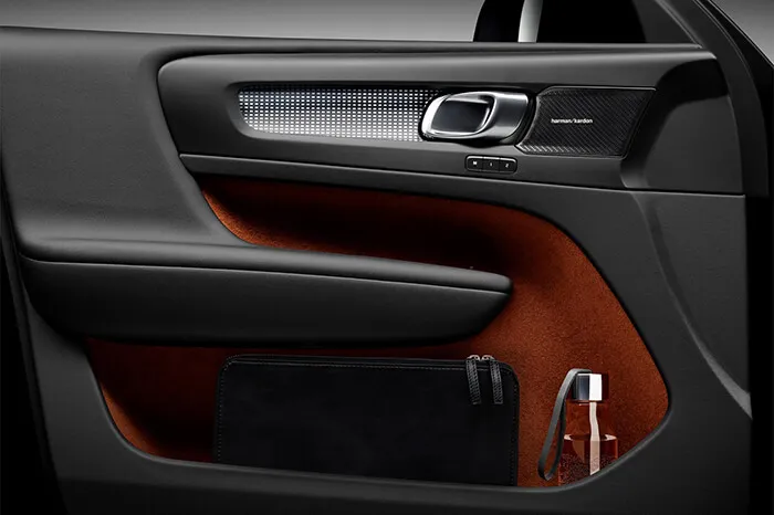 Carzone volvo xc40 Gallery
