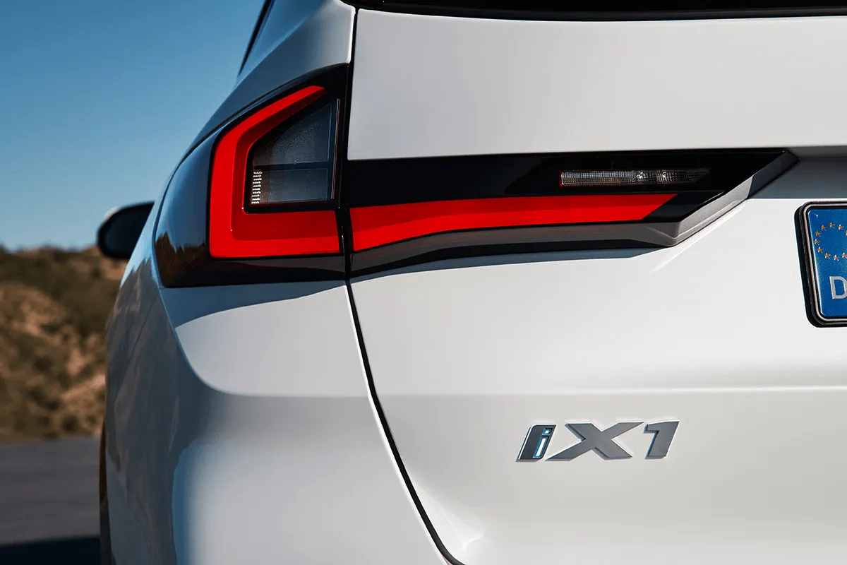 BMW iX1