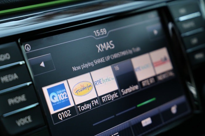 Skoda Superb touch screen satellite navigation
