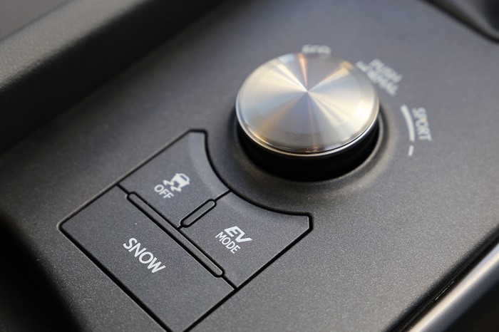 Lexus IS 300h driving modes