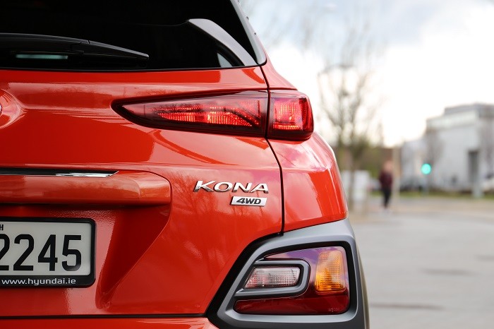 Badge Hyundai Kona rear