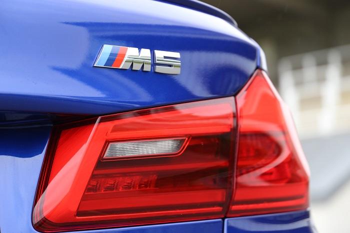 M5 Badge