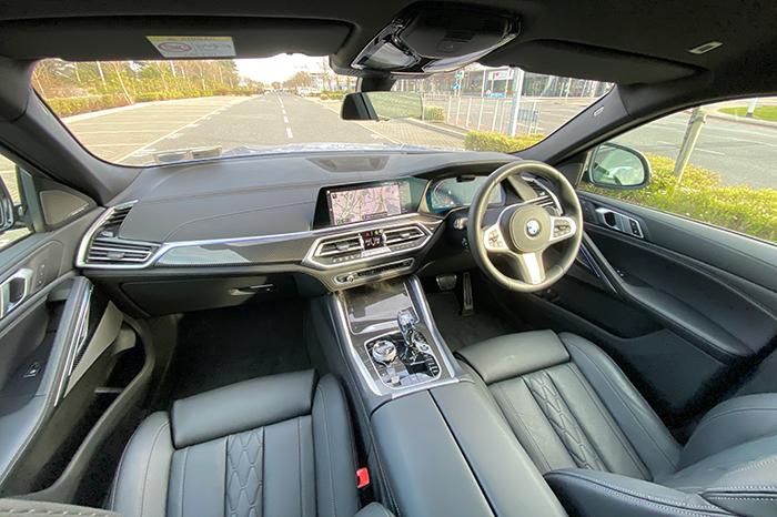 BMW X6 cabin and leather upholstery
