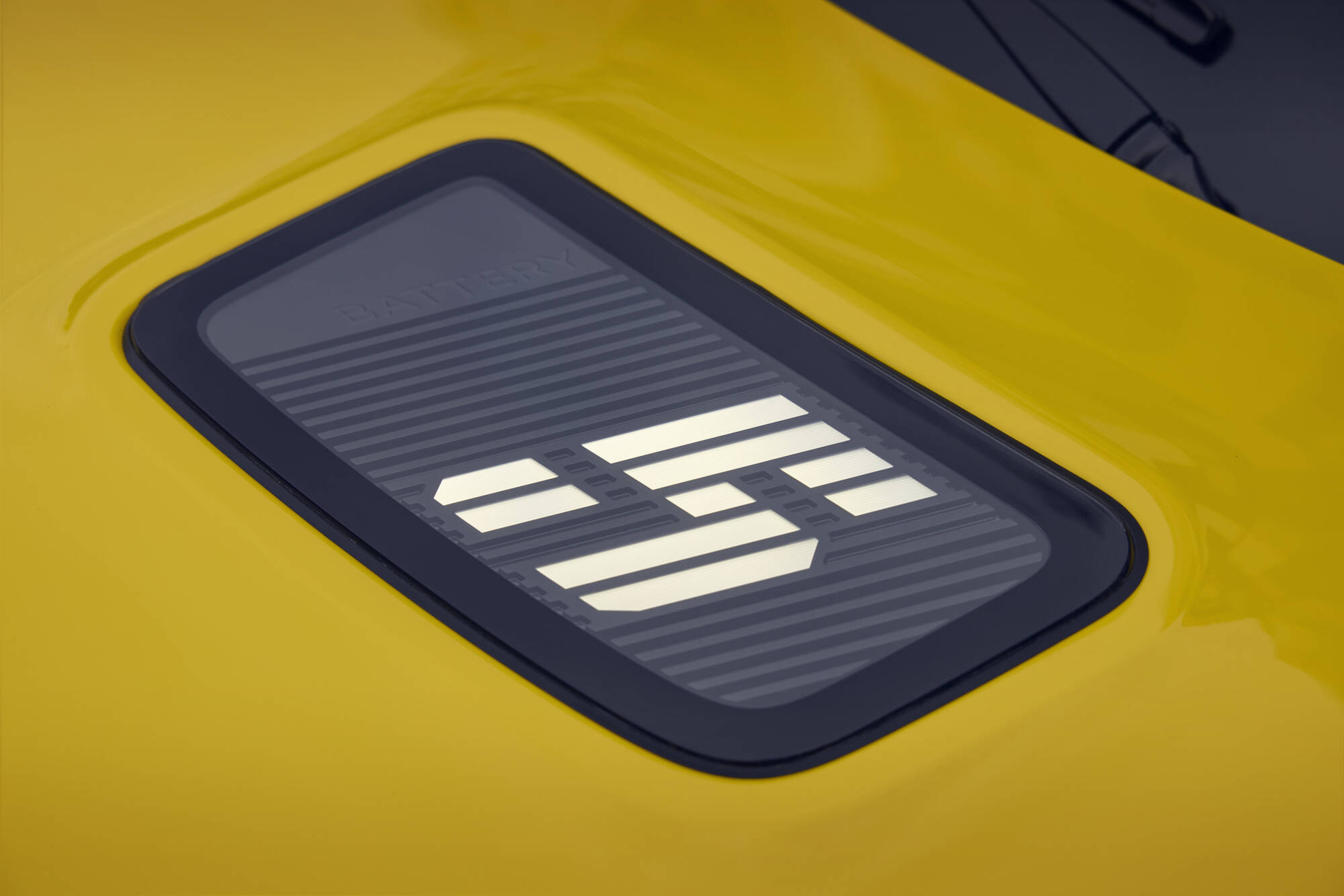 Renault 5 Icon on bonnet