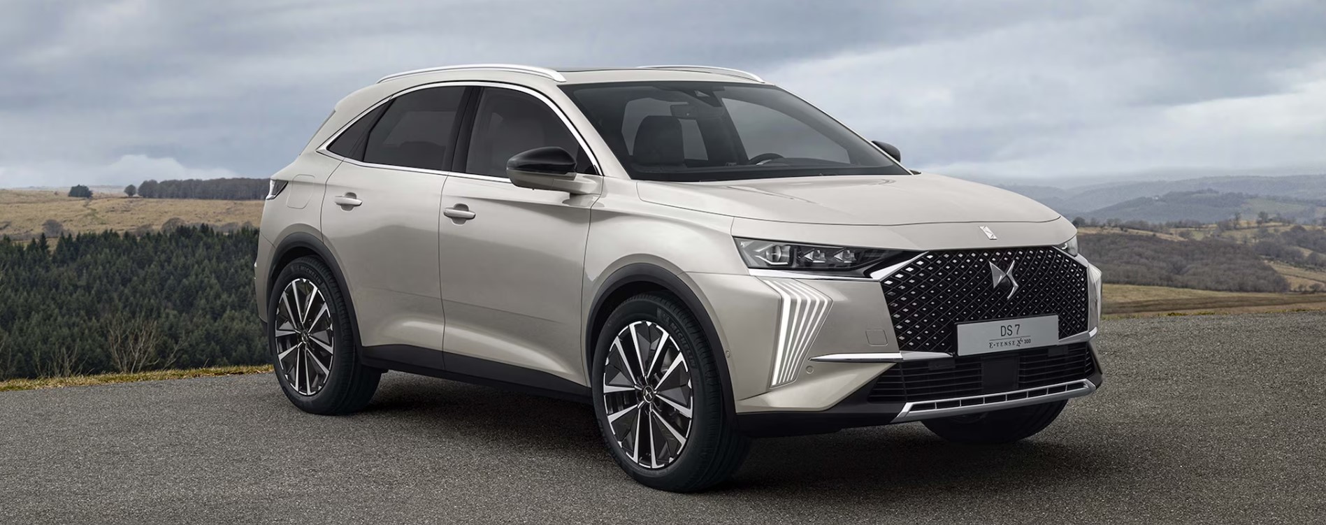 New DS Hybrid Luxury SUV