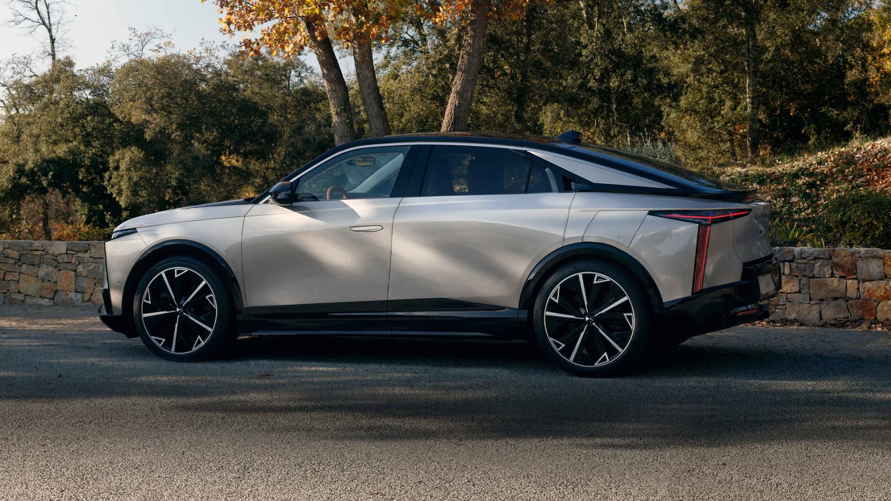 DS N°8 SUV coupé