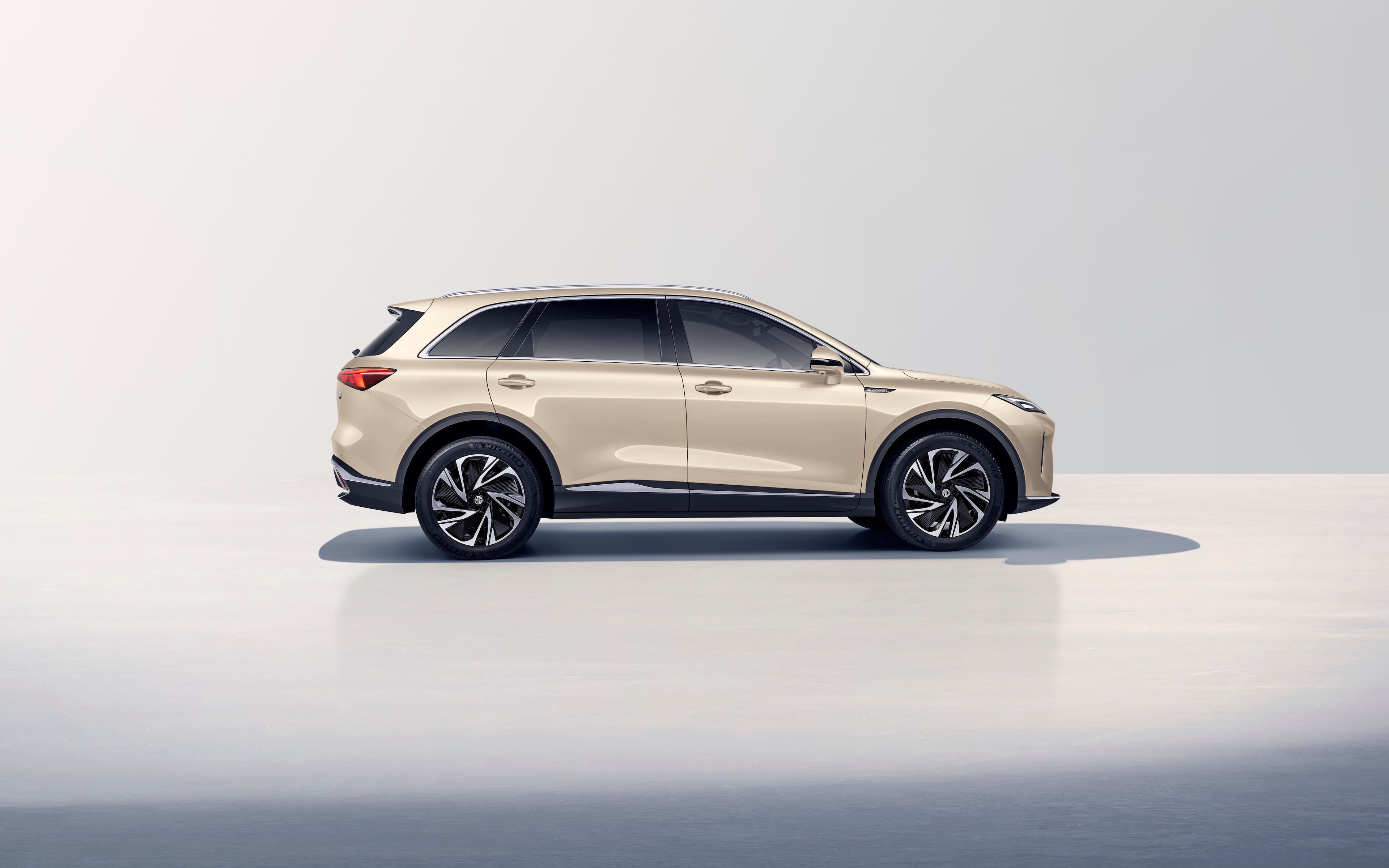 MGS6 EV Side Profile