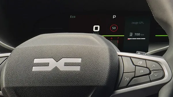New Sandero 7" digital instrument panel