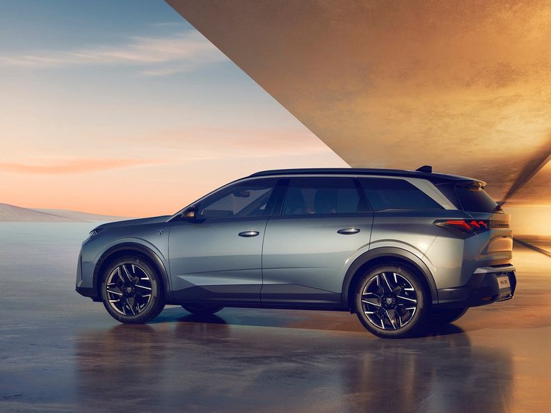 Peugeot 5008 Feed