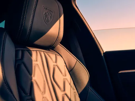 Peugeot 508 Massaging