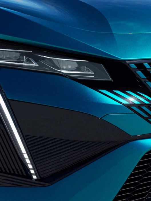 Peugeot 408 Feline