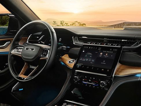 Grand Cherokee UConnect