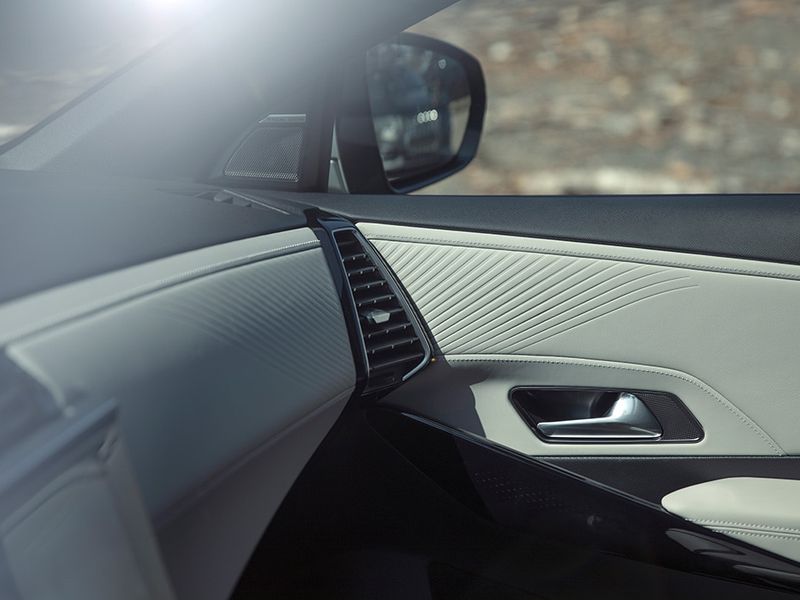 DS 7 Interior Design