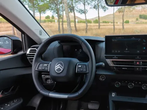 ë-C4 instrument cluster