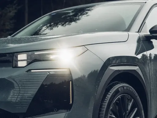e-C5 Aircross Exterior