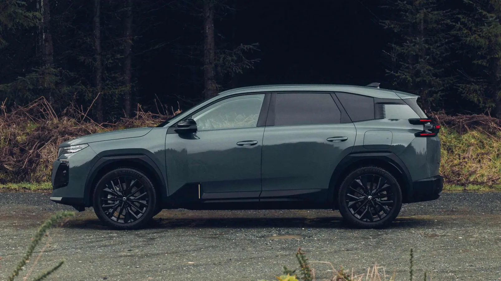 e-C5 Aircross Exterior
