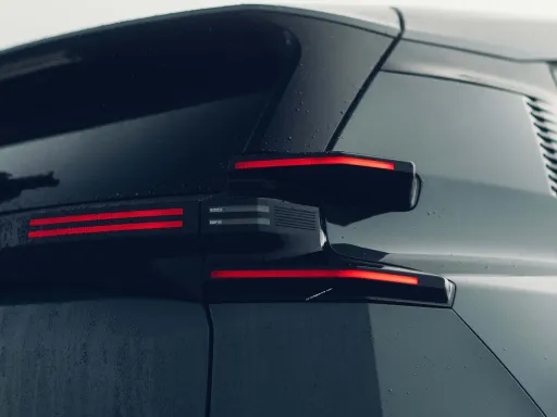 e-C5 Aircross Exterior