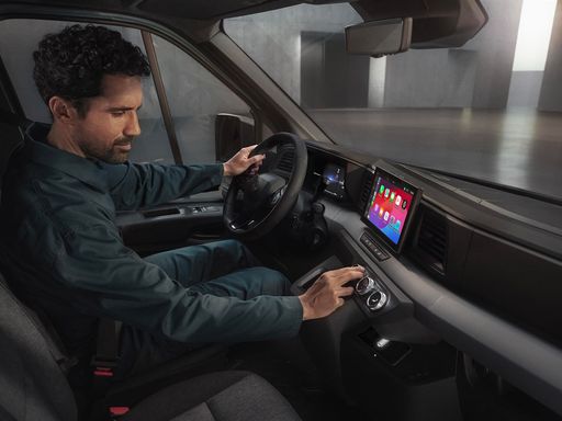 Master Van Driver-oriented cockpit