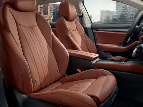 Superb Remarkably resourceful and roomy interior