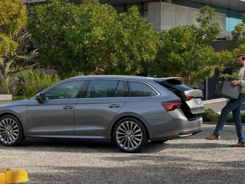 Octavia Combi Exterior