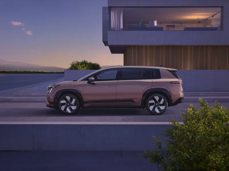 Peaq Exterior