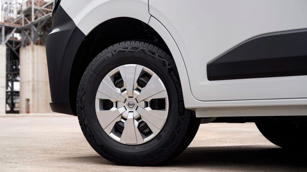 Nissan Interstar Exterior