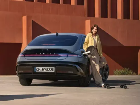 New Ioniq 6 Exterior and interior V2L charging.