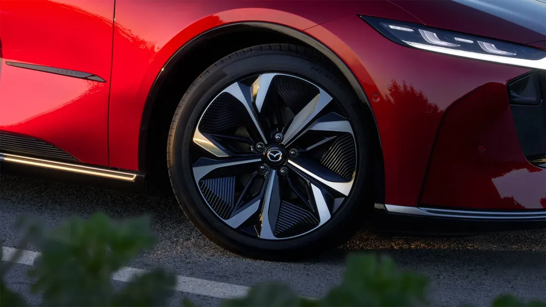 Mazda6e Exterior