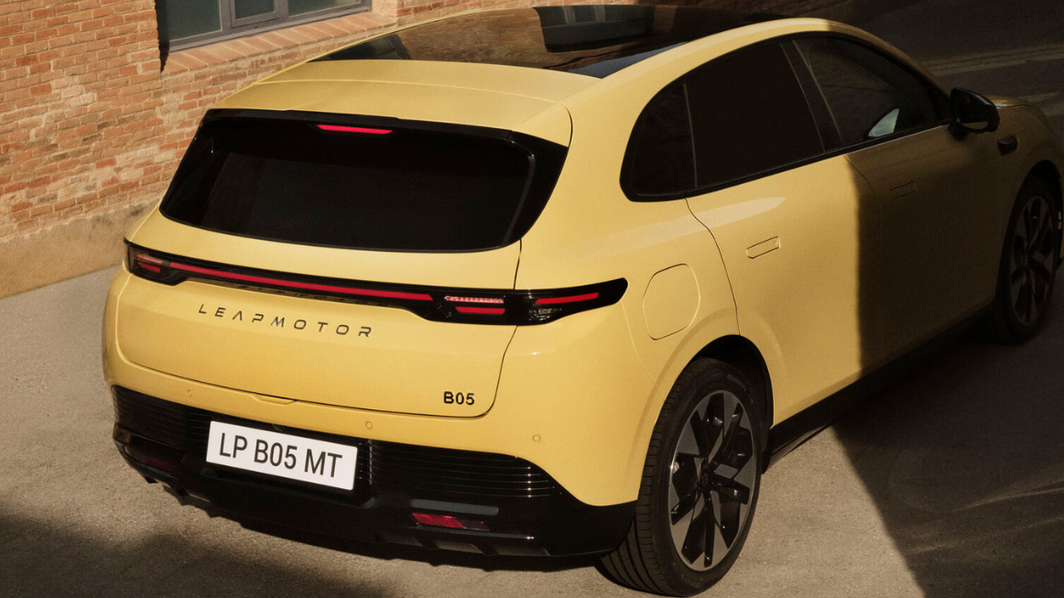 B05 Exterior