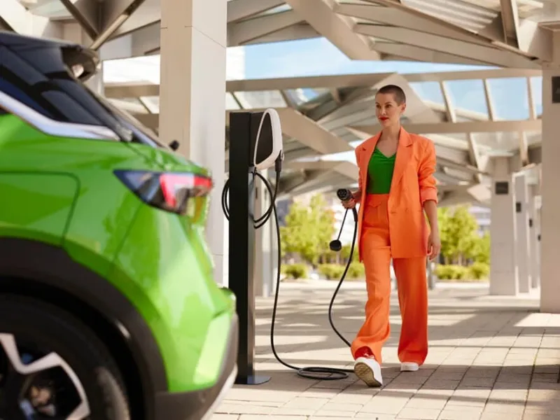 What do kW and kWh stand for?
