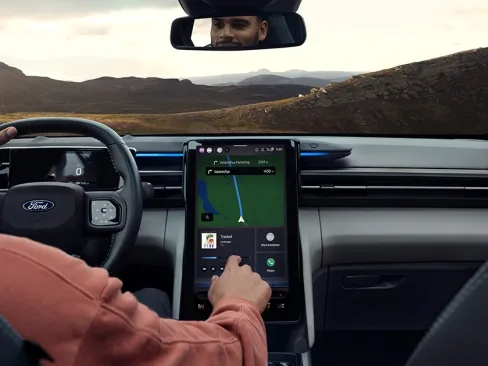 Explorer Cloud-connected navigation