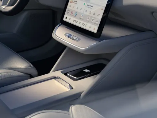 ES90 Centre console and dashboard shelf