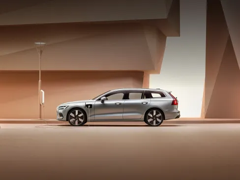 V60 Recharge Plug-in Hybrid