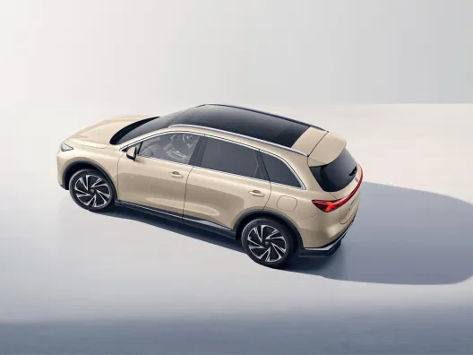 MGS6 Ev Exterior