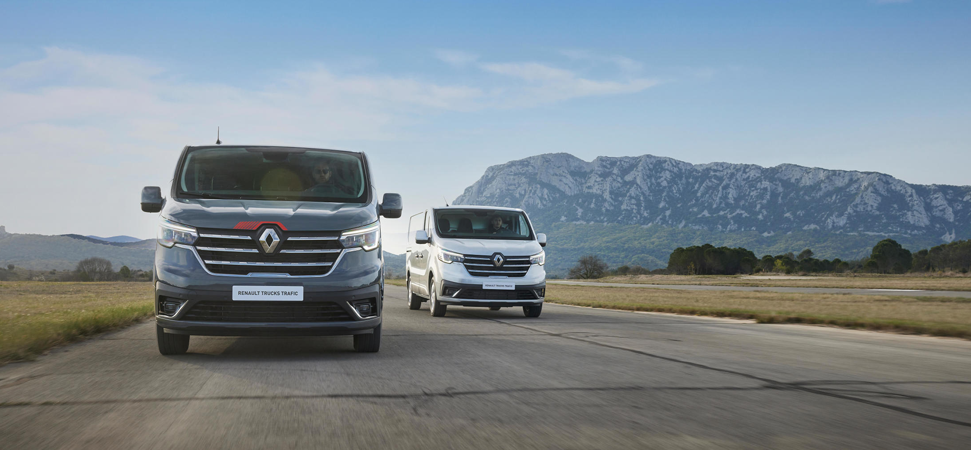 New Renault Trucks Trafic Red EDITION