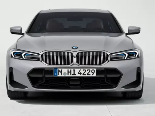 BMW 3 Series Saloon Plug-in Hybrid front end design