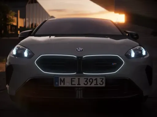 BMW M235 xDrive Gran Coupé Kidney Iconic Glow