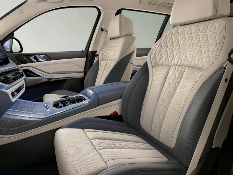 BMW X7 Seats