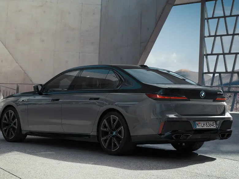 BMW i7 M70 xDrive Rear