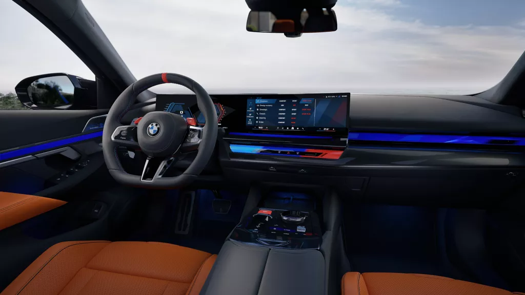 BMW M5 Touring Plug-in Hybrid Interior