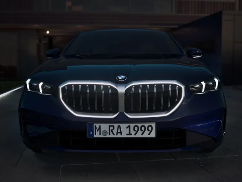 BMW 5 Series Saloon Front