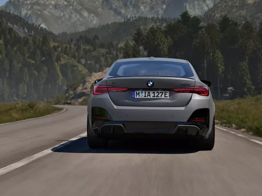 BMW i4 M60 xDrive M Adaptive Suspension