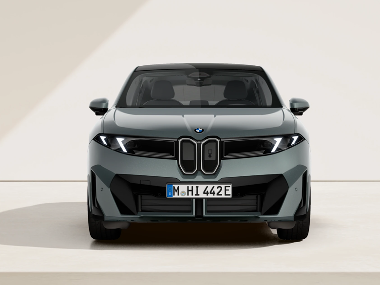BMW iX4