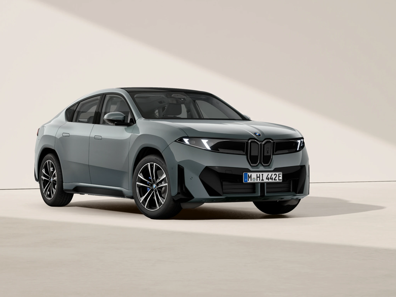 BMW iX4