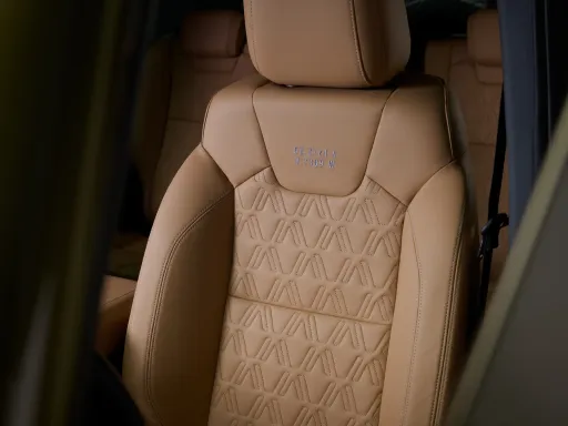 Detour Interior
