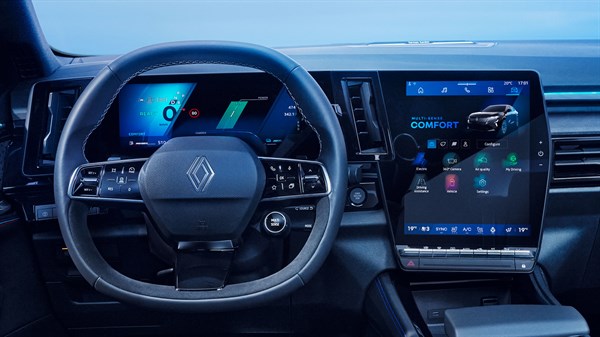 renault rafale oriented cockpit