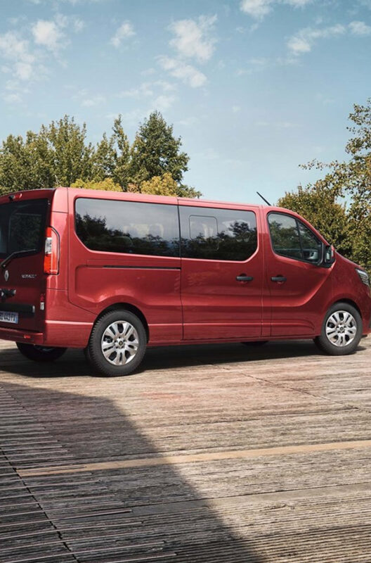 RENAULT TRAFIC PASSENGER